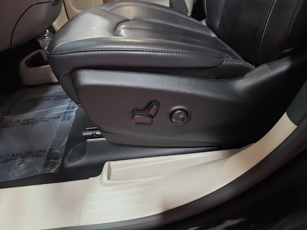 2023 Chrysler Pacifica Touring L - Photo 13