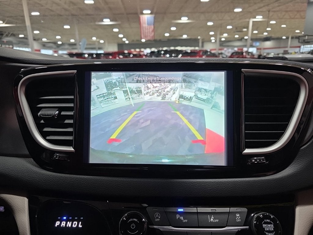2023 Chrysler Pacifica Touring L - Photo 25