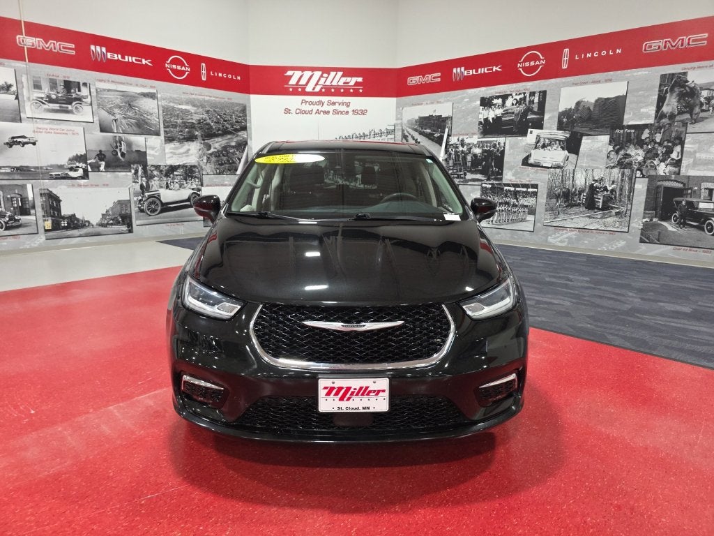 2023 Chrysler Pacifica Touring L - Photo 9