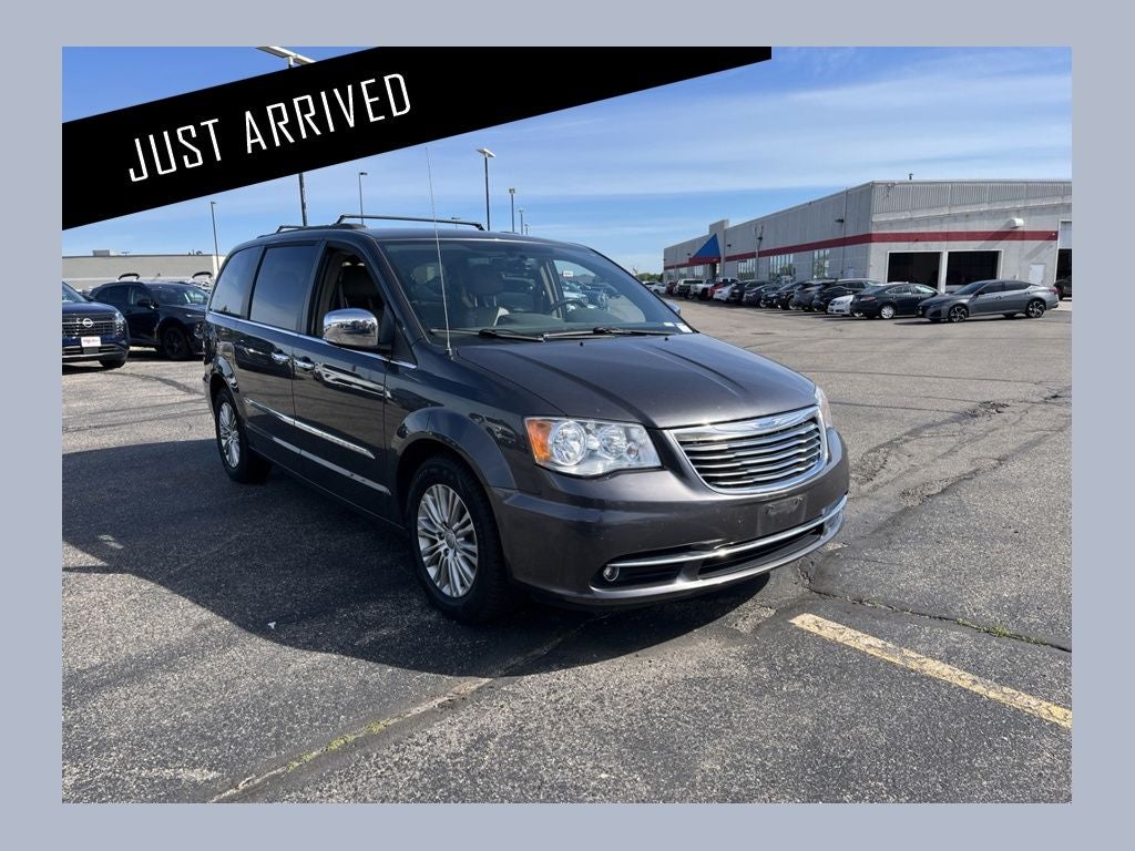 2015 Chrysler Town & Country Touring-L