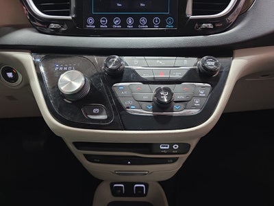 2019 Chrysler Pacifica Touring L Plus