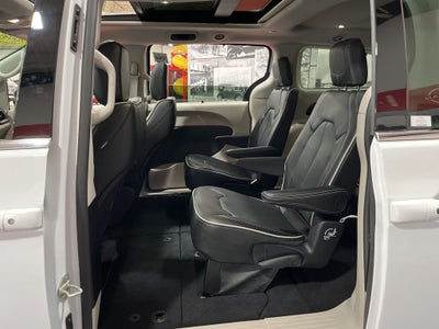 2024 Chrysler Pacifica Limited Carbravo CPO