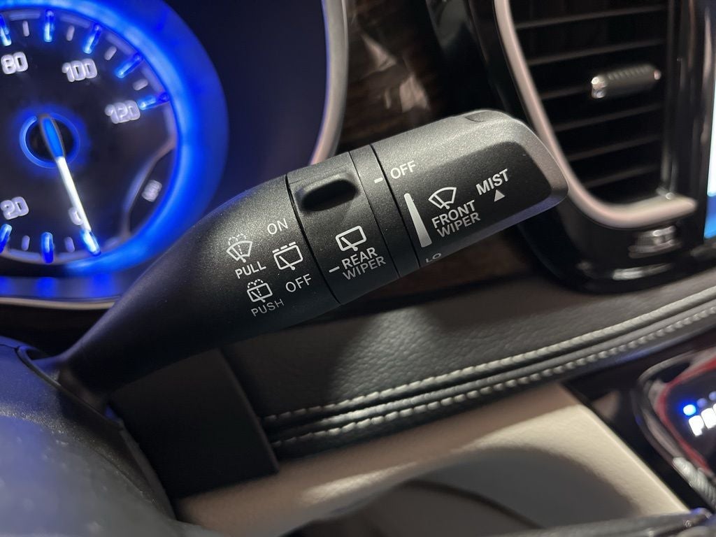 2024 Chrysler Pacifica Limited Carbravo CPO
