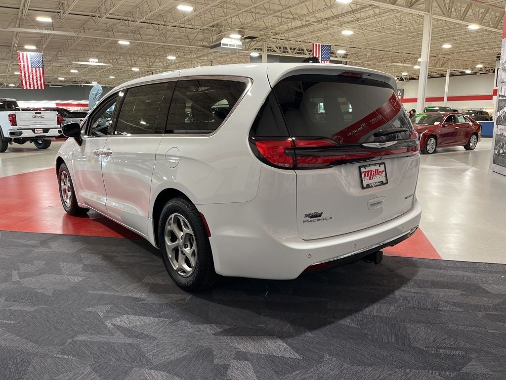 2024 Chrysler Pacifica Limited Carbravo CPO