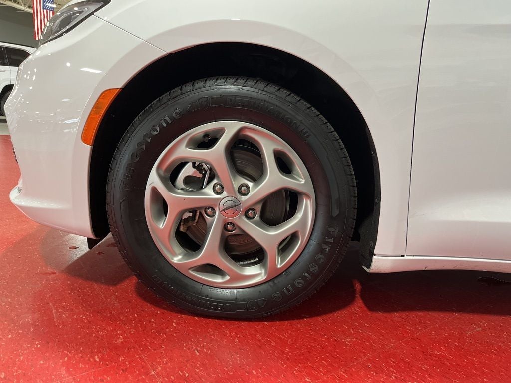 2024 Chrysler Pacifica Limited Carbravo CPO