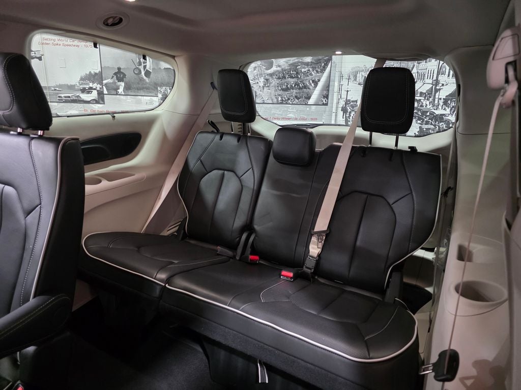 2024 Chrysler Pacifica Limited Carbravo CPO