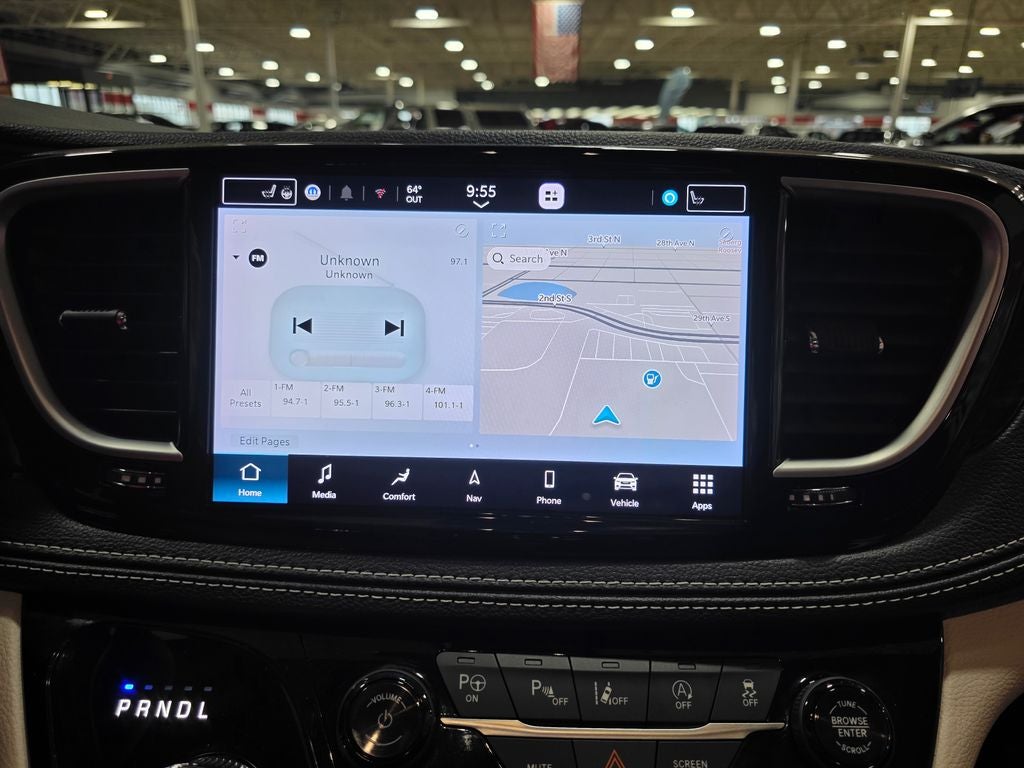 2024 Chrysler Pacifica Limited Carbravo CPO