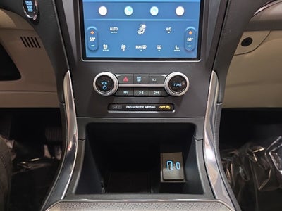2022 Ford Edge Titanium Carbravo Certified