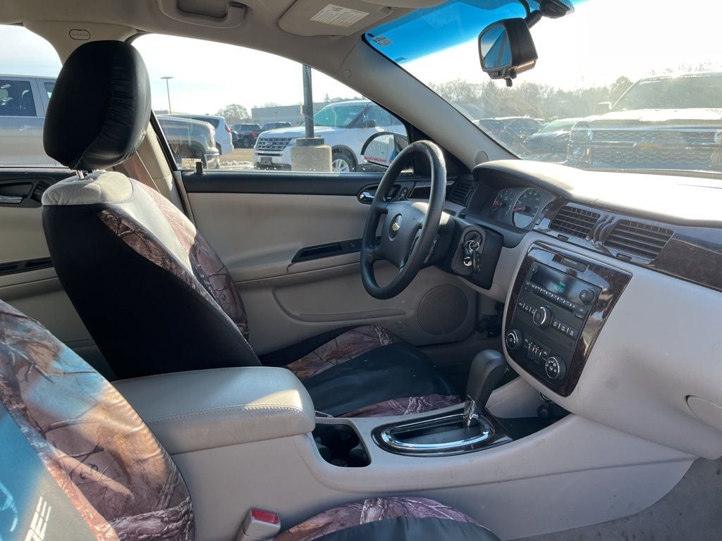 Used 2015 Chevrolet Impala Limited 2FL with VIN 2G1WB5E3XF1160493 for sale in St. Cloud, Minnesota