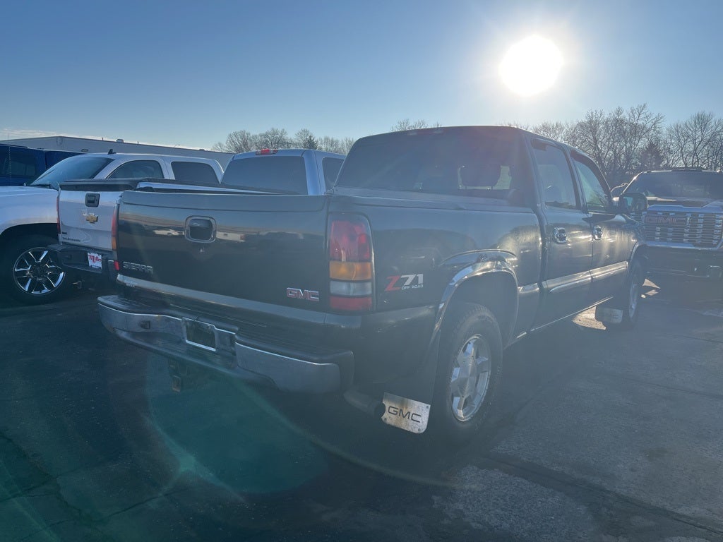 Used 2005 GMC Sierra 1500 SLT with VIN 2GTEK13T551384087 for sale in St. Cloud, Minnesota