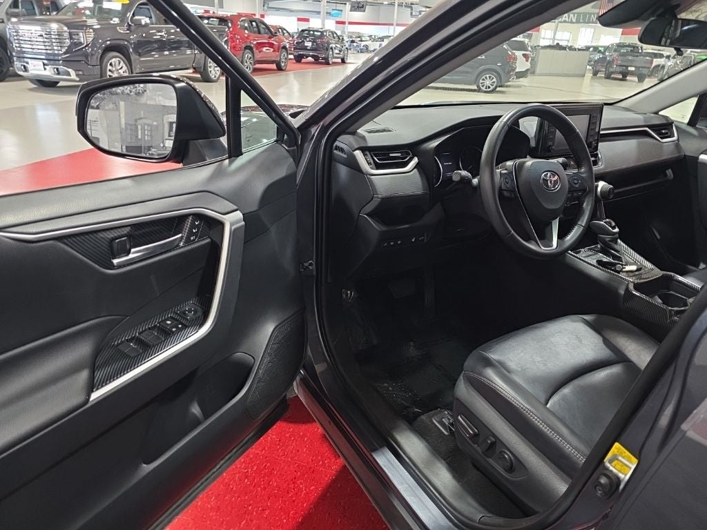2019 Toyota RAV4 XLE Premium
