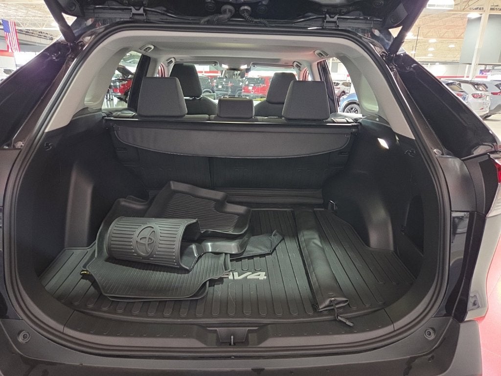 2025 Toyota RAV4 XLE Carbravo Certified