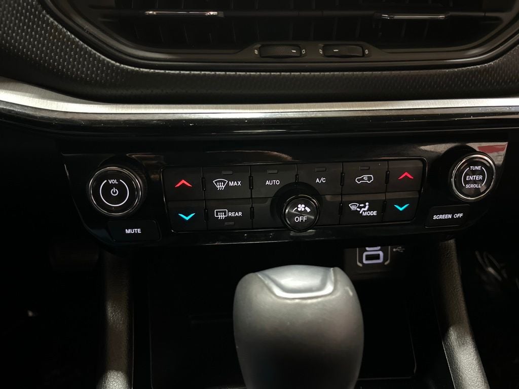 2025 Jeep Compass Trailhawk Carbravo Certified