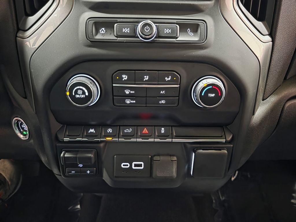 2024 Chevrolet Silverado 1500 Custom