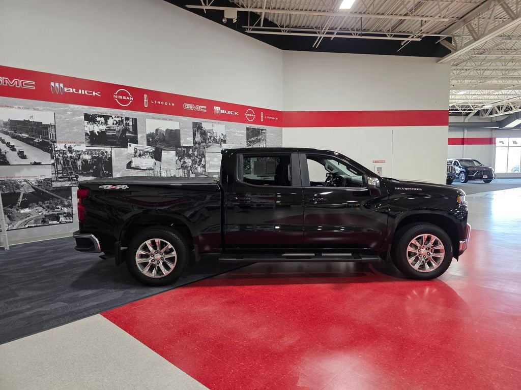 Used 2019 Chevrolet Silverado 1500 LT with VIN 3GCUYDED6KG172559 for sale in St. Cloud, Minnesota