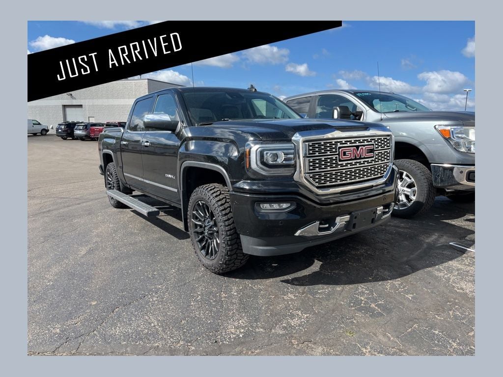 2017 GMC Sierra 4WD Crew Cab Short Box's photo