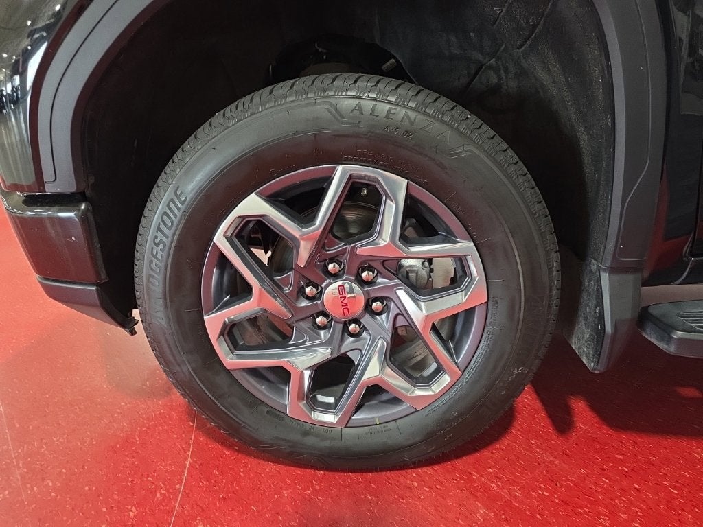 2024 GMC Sierra 1500 SLT - Photo 11
