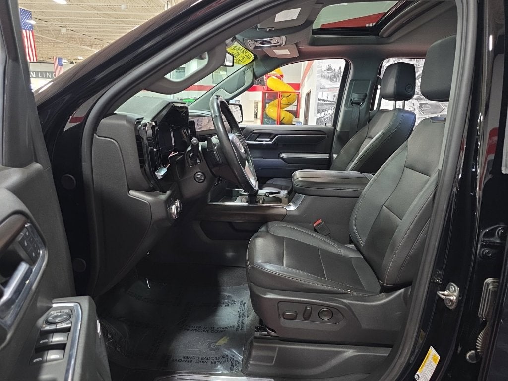 2024 GMC Sierra 1500 SLT - Photo 15