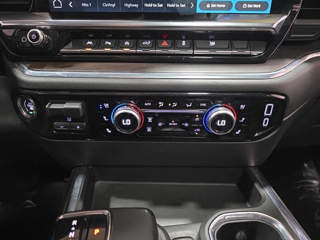 2024 GMC Sierra 1500 SLT - Photo 24
