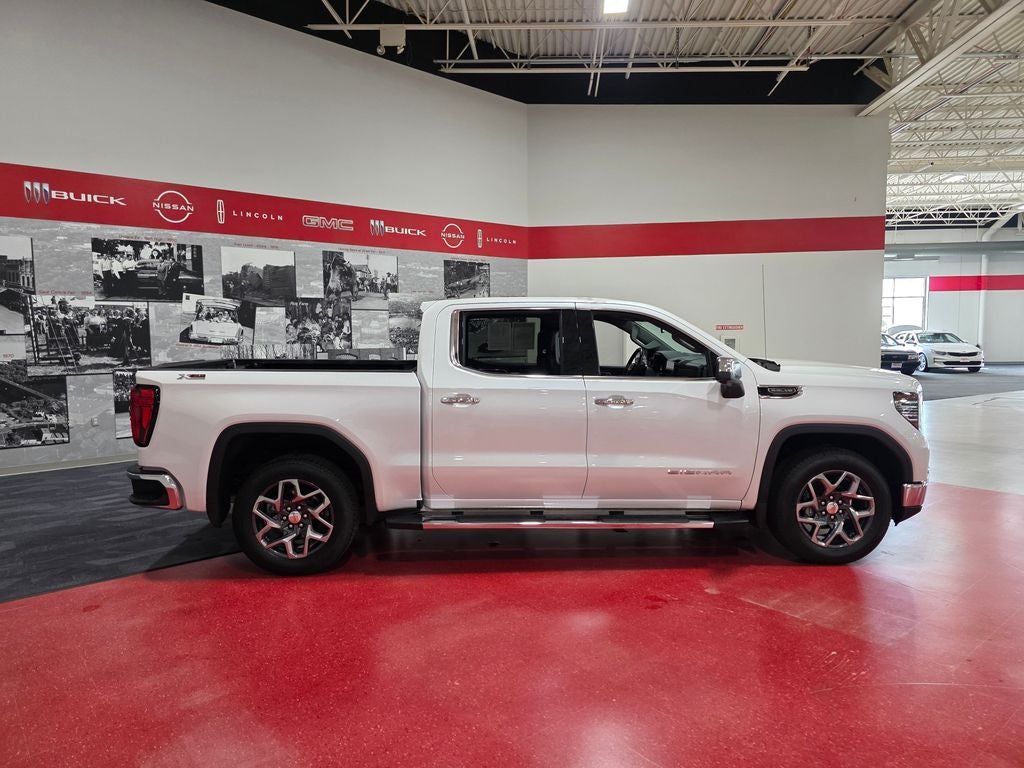 2024 GMC Sierra 1500 SLT