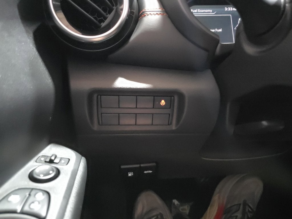 2024 Nissan Kicks SR Carbravo CPO