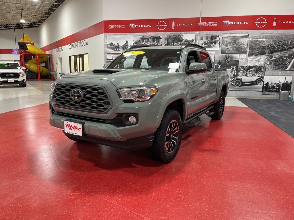 2023 Toyota Tacoma SR V6