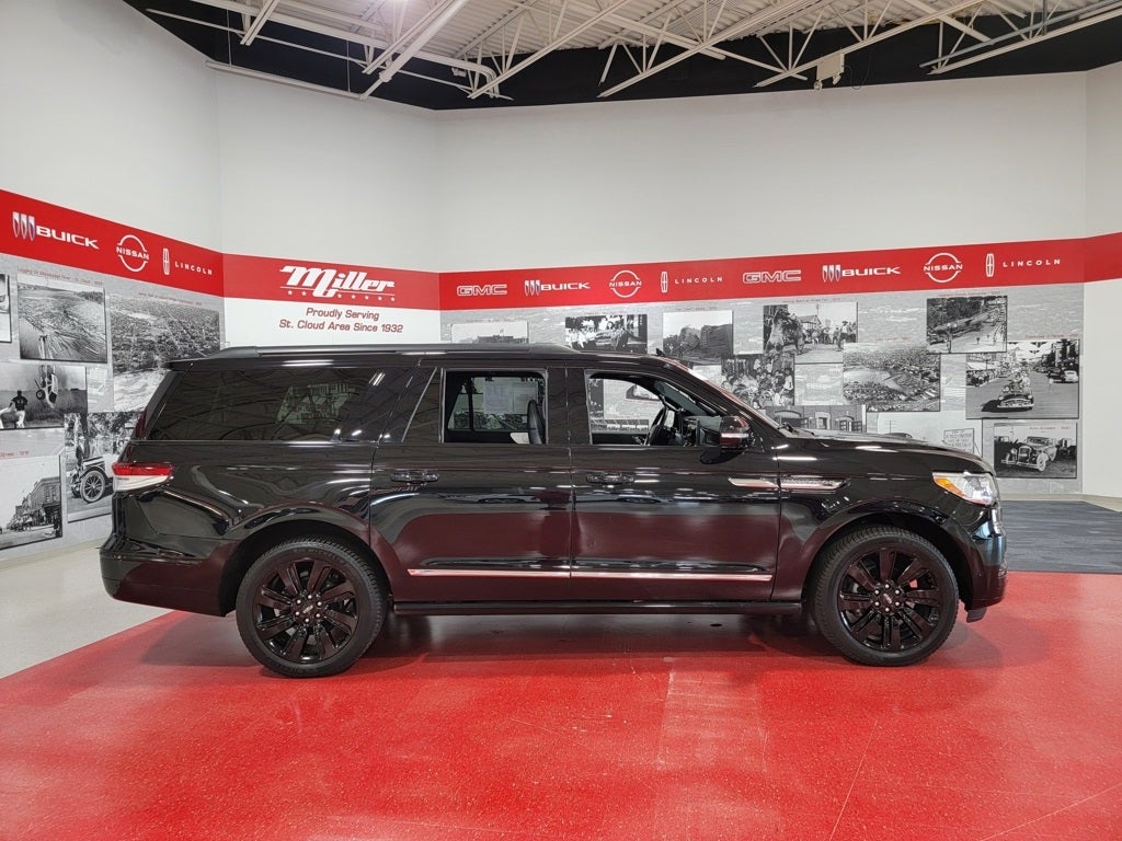 2023 Lincoln Navigator L Reserve