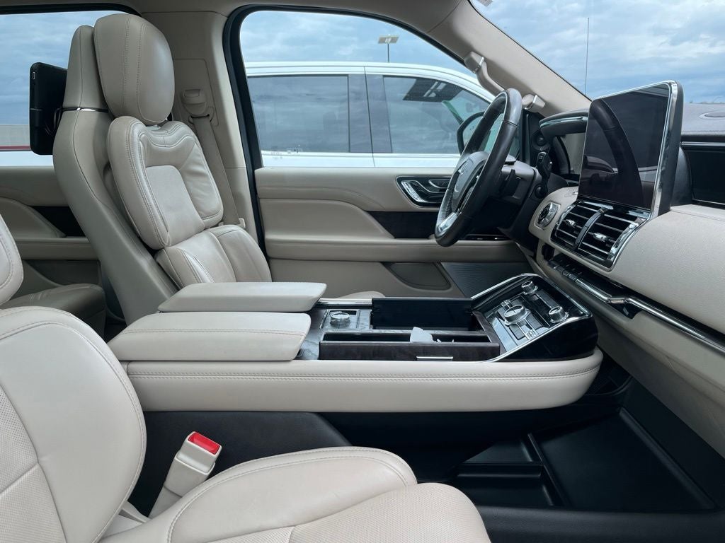 Used 2020 Lincoln Navigator Reserve L with VIN 5LMJJ3LT8LEL14097 for sale in St. Cloud, Minnesota