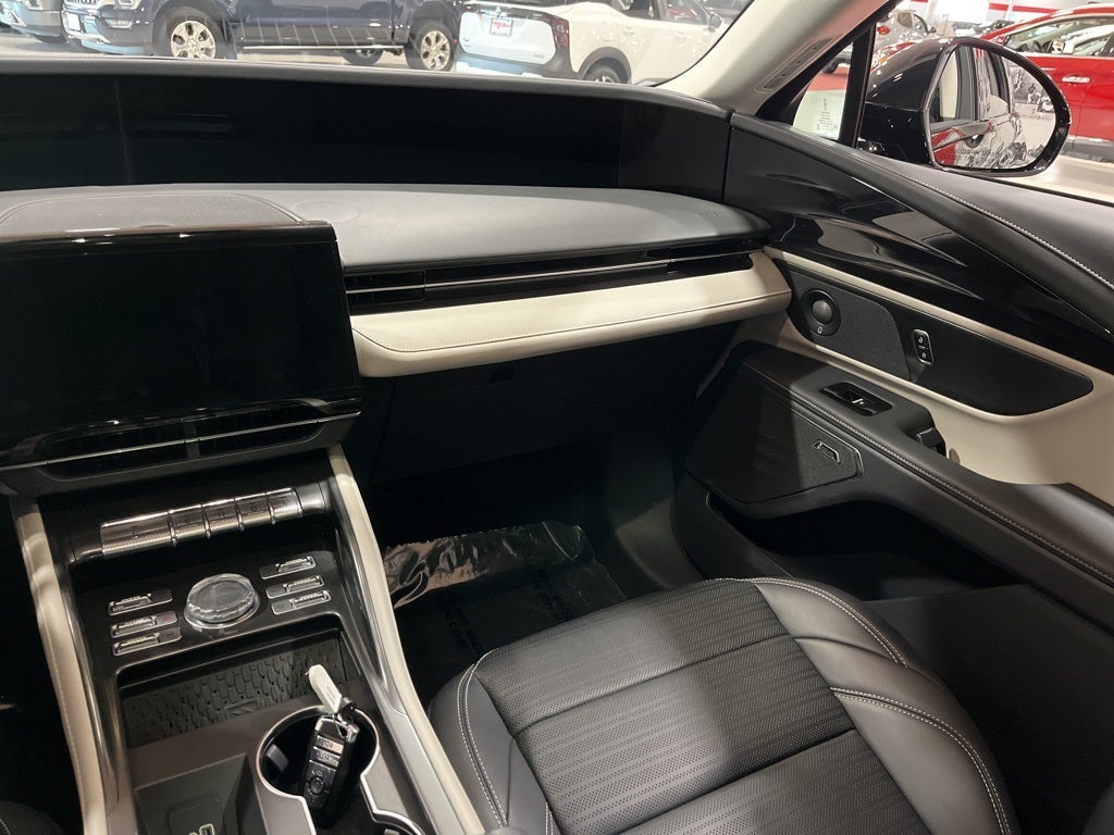 2025 Lincoln Nautilus Reserve