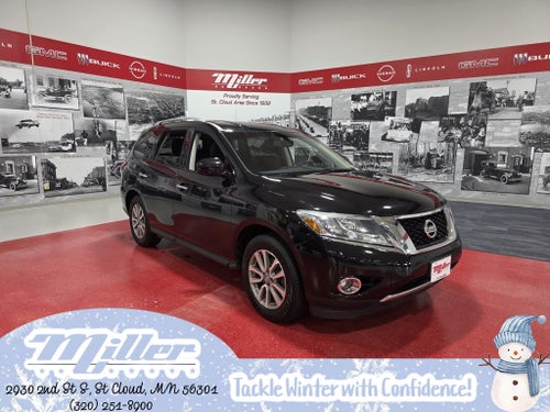 2016 Nissan Pathfinder SV