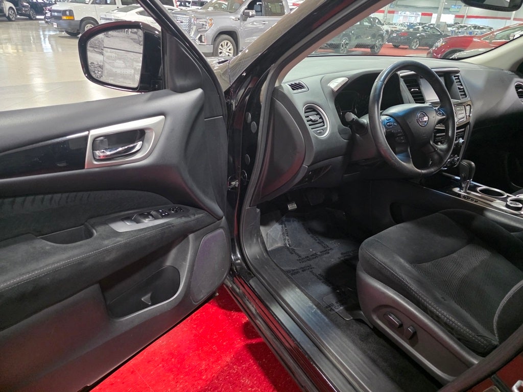 2016 Nissan Pathfinder SV