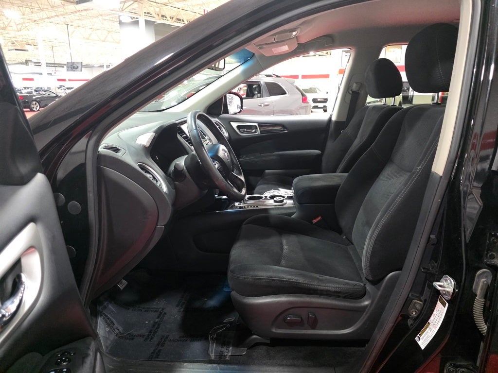 2016 Nissan Pathfinder SV