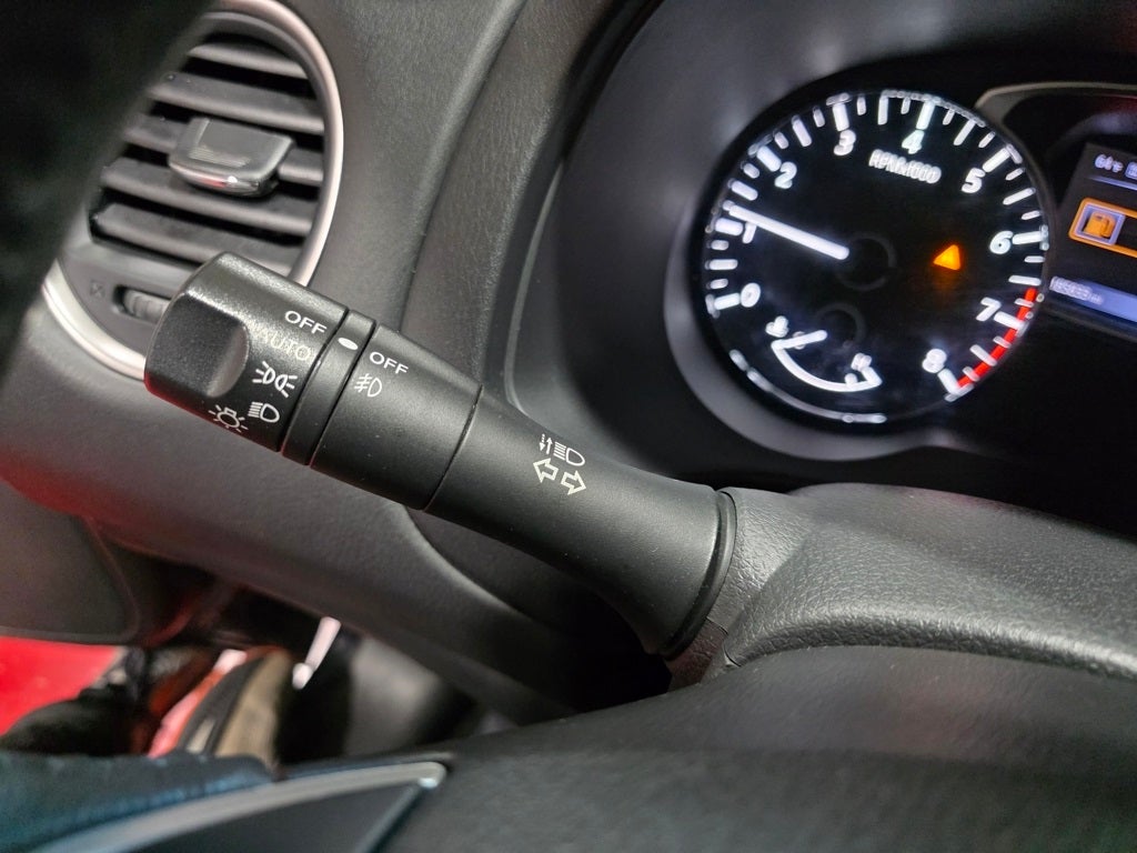 2016 Nissan Pathfinder SV