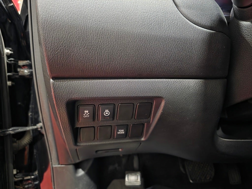 2016 Nissan Pathfinder SV