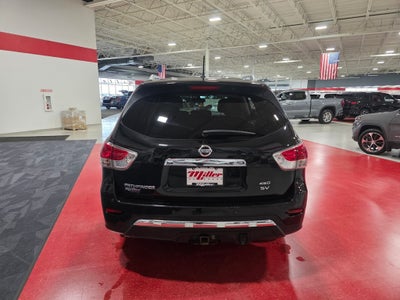 2016 Nissan Pathfinder SV