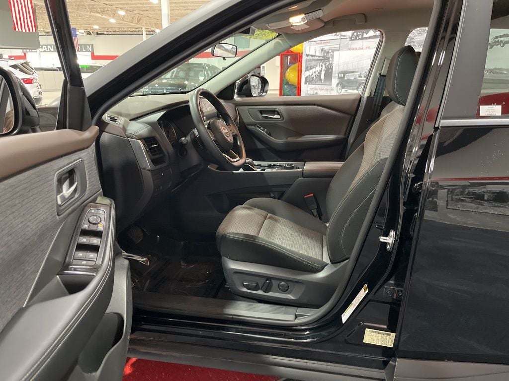 2023 Nissan Rogue SV Carbravo Certified