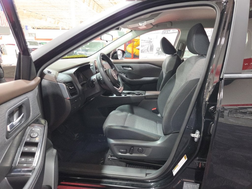 2023 Nissan Rogue SV Carbravo Certified