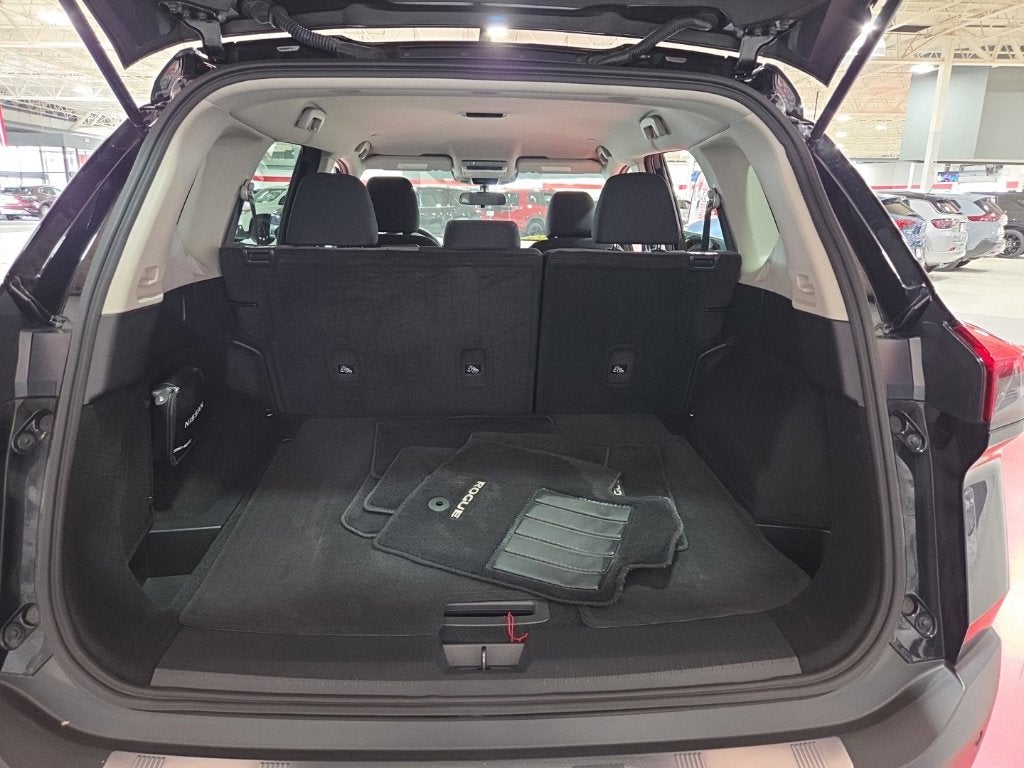 2023 Nissan Rogue SV Carbravo Certified