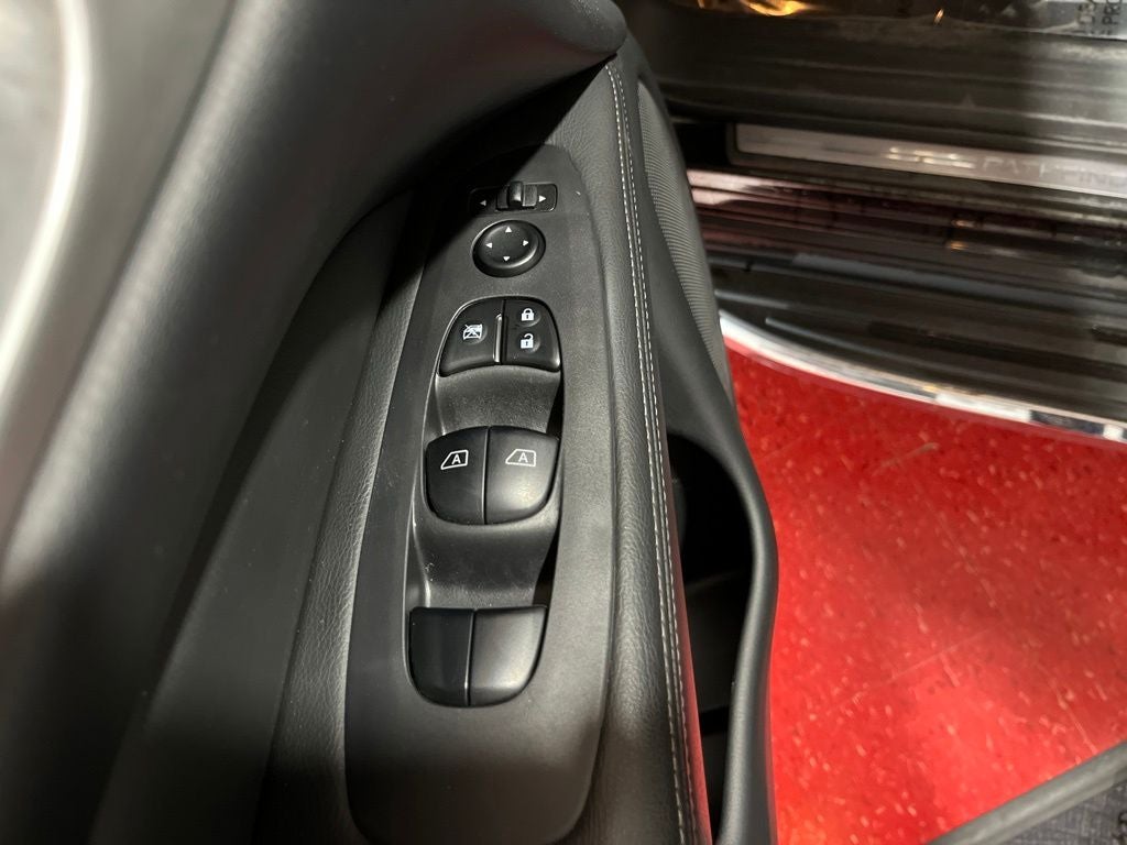 2018 Nissan Pathfinder SL