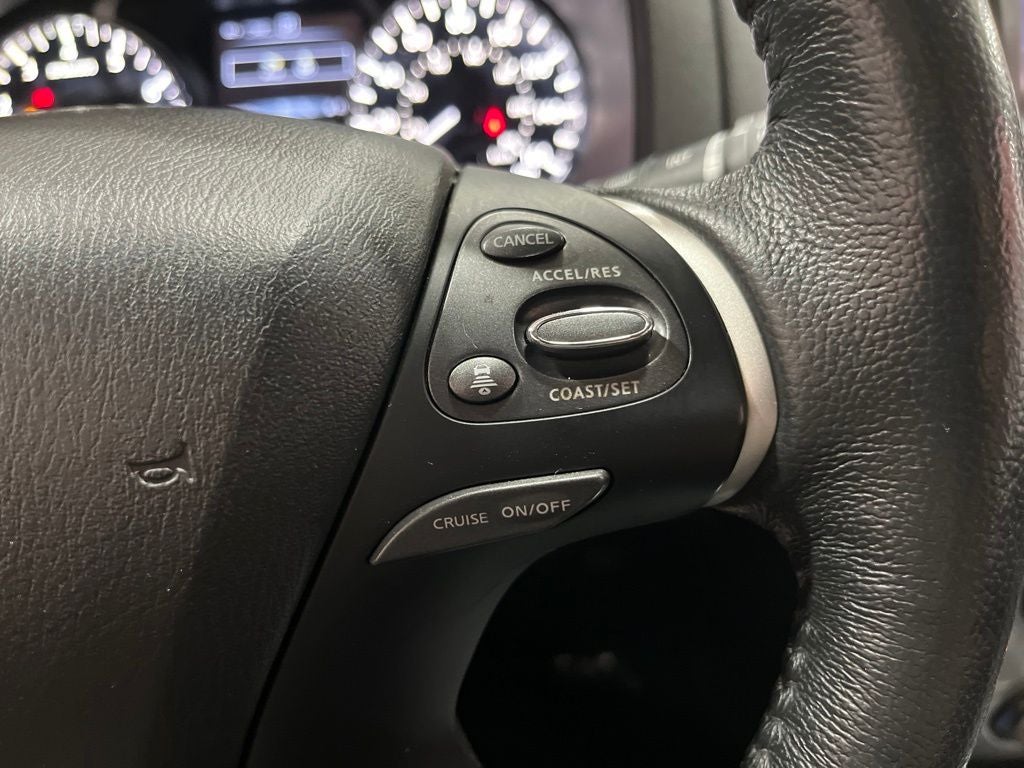2018 Nissan Pathfinder SL