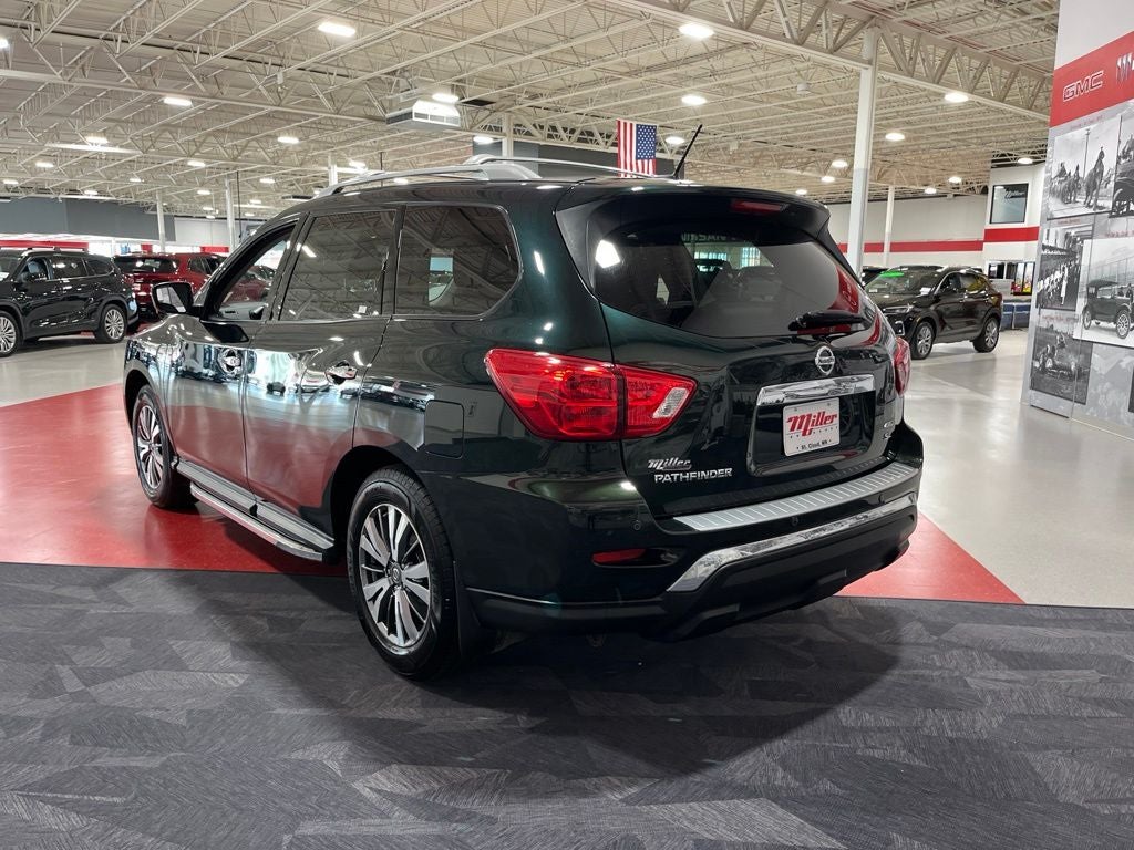 2018 Nissan Pathfinder SL