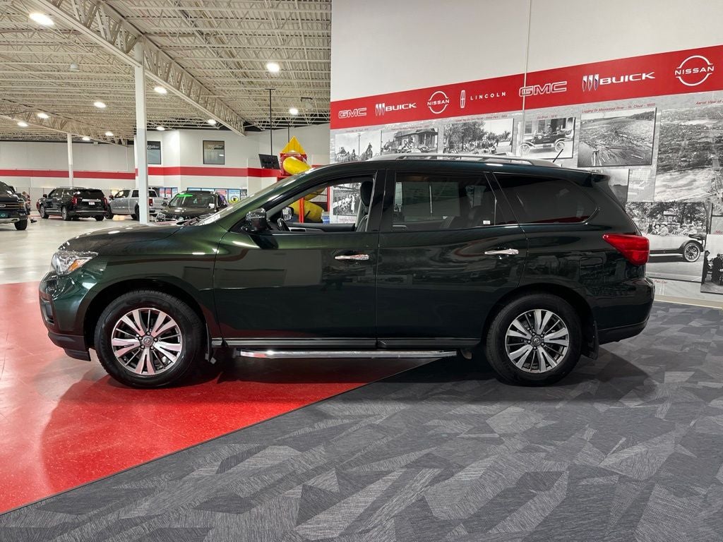 2018 Nissan Pathfinder SL