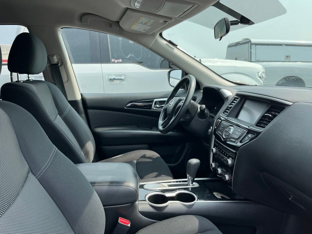 Used 2019 Nissan Pathfinder S with VIN 5N1DR2MN3KC621898 for sale in St. Cloud, Minnesota