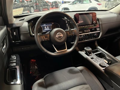 2022 Nissan Pathfinder SV