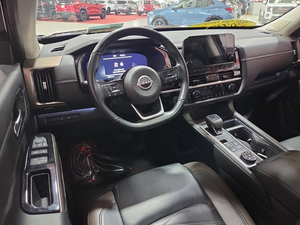 2022 Nissan Pathfinder Platinum Carbravo CPO