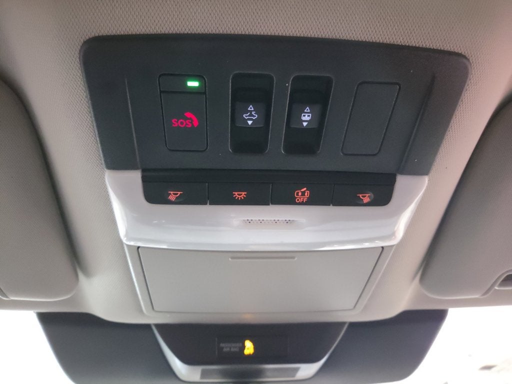 2022 Nissan Pathfinder Platinum Carbravo CPO