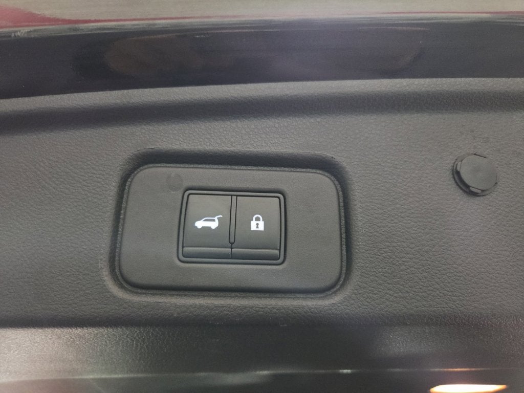 2022 Nissan Pathfinder Platinum Carbravo CPO