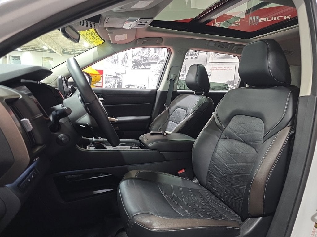 2023 Nissan Pathfinder Platinum Carbravo Certified