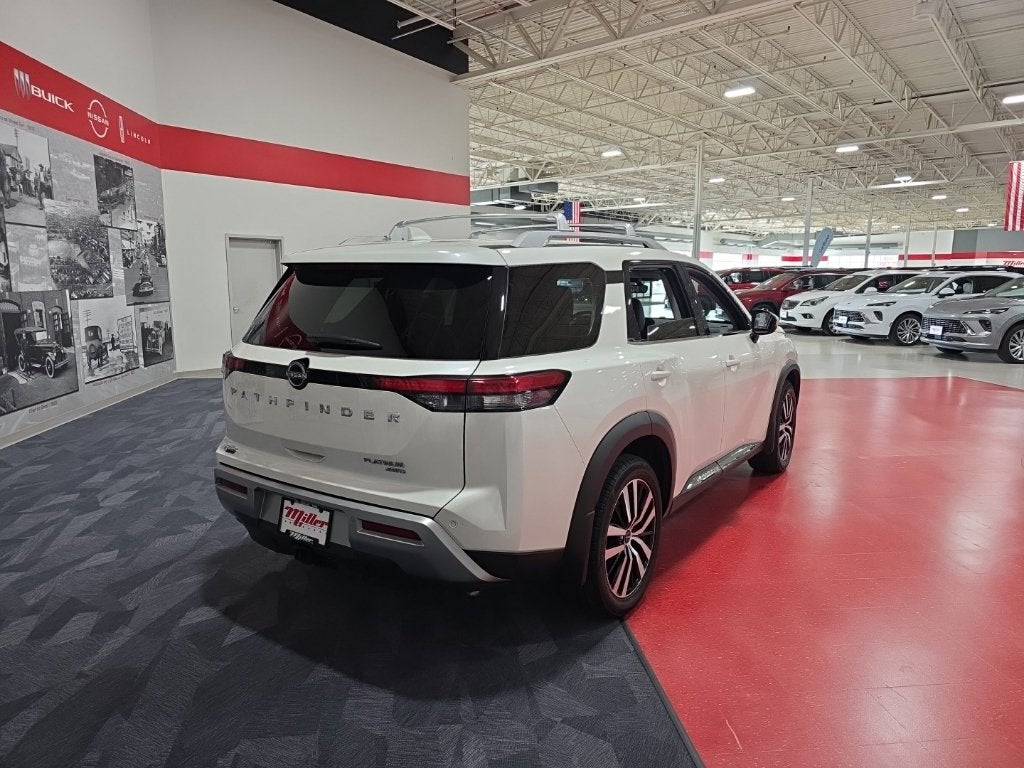 2023 Nissan Pathfinder Platinum Carbravo Certified