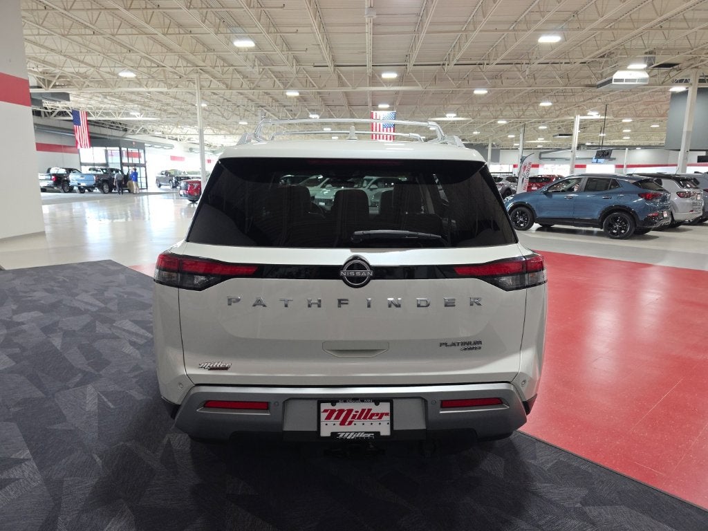2023 Nissan Pathfinder Platinum Carbravo Certified